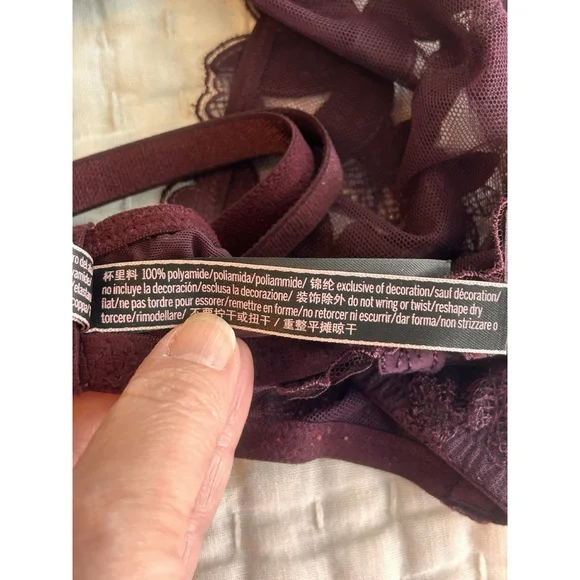 VICTORIA'S SECRET UNLINED FLORAL EMBROIDERED DEMI BRA 34 DD - Picture 8 of 9